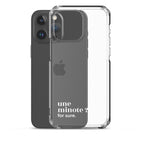 Coque iPhone 15 Pro Max, texte blanc, à côté du téléphone : « une minote ? for sure. »
