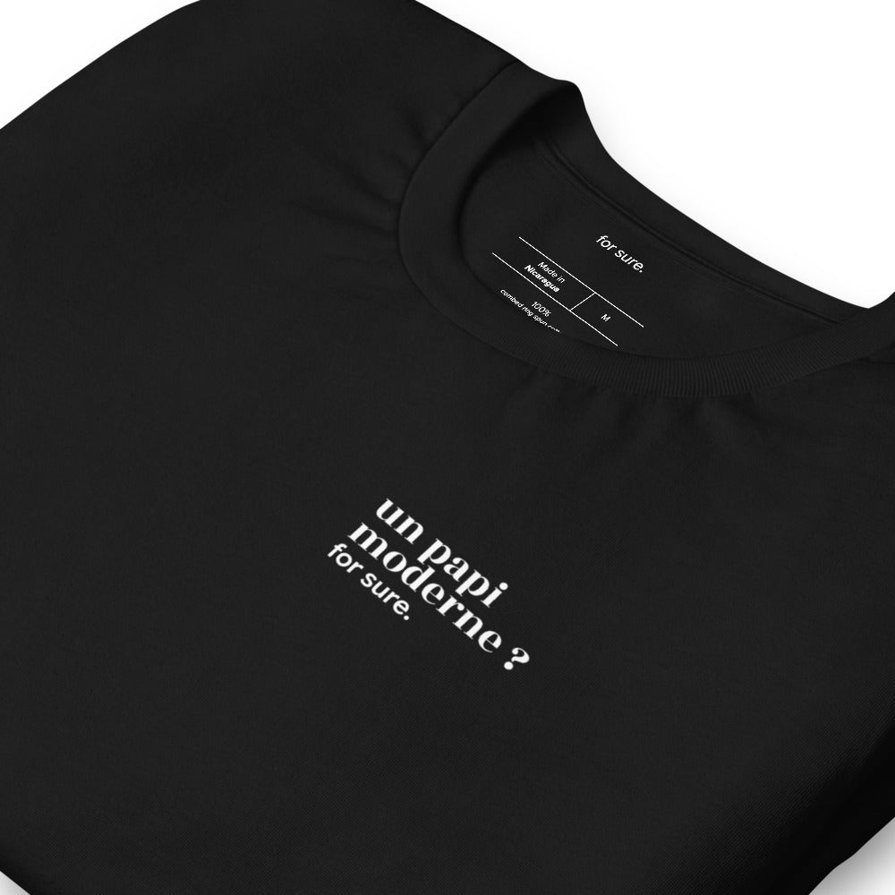 T-shirt noir « un papi moderne ? for sure. », vue en biais