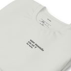 T-shirt gris « une mamie en or ? for sure. », vue en biais