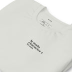 T-shirt gris « le main character ? for sure. », vue en biais